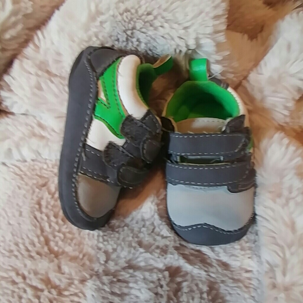 Child of mine running crib shoes